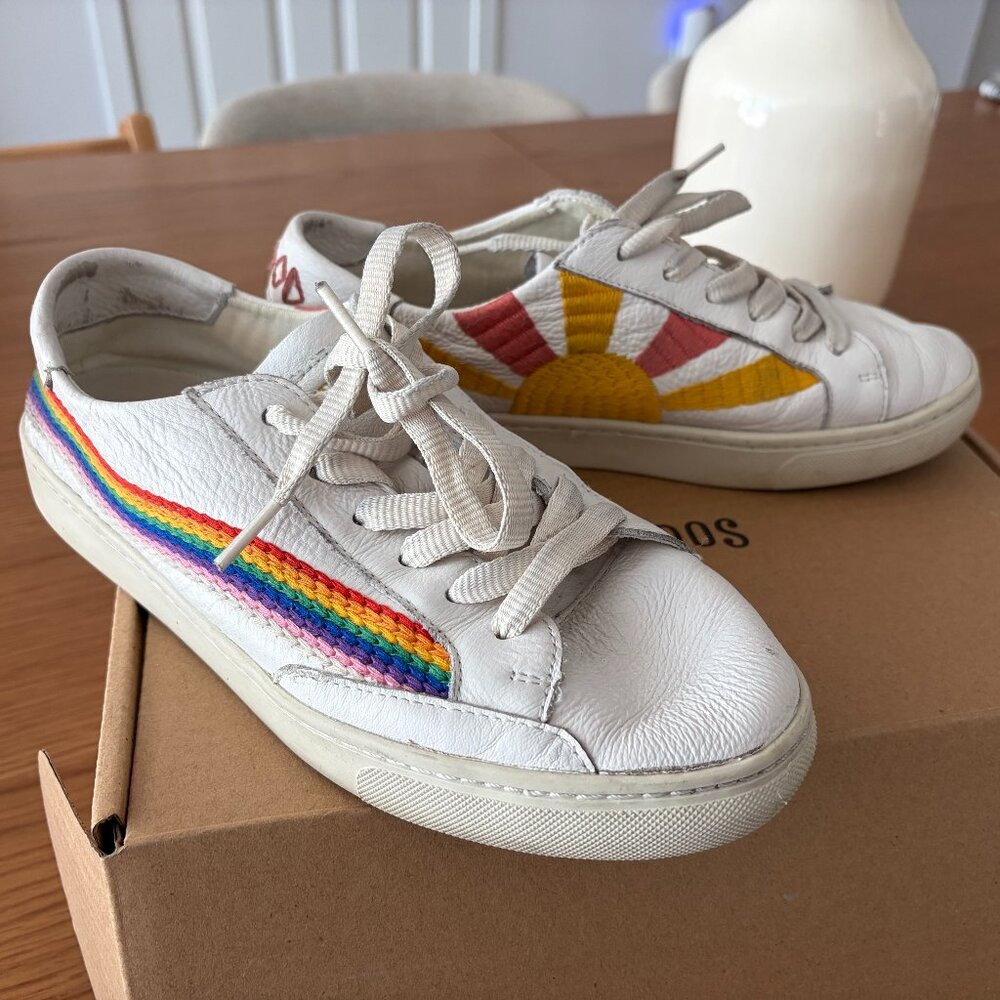 SOLUDOS sneakers